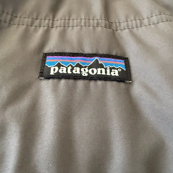 Patagonia Woman’s Los Gatos Hooded / reversible Vest. EUC size medium - Picture 5 of 5